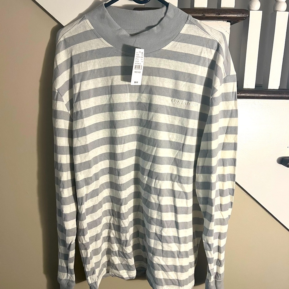Pacsun, size:M color grey and white